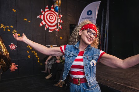 Absolwenckie potupaje na UMK [fot. Szymon Zdziebło]